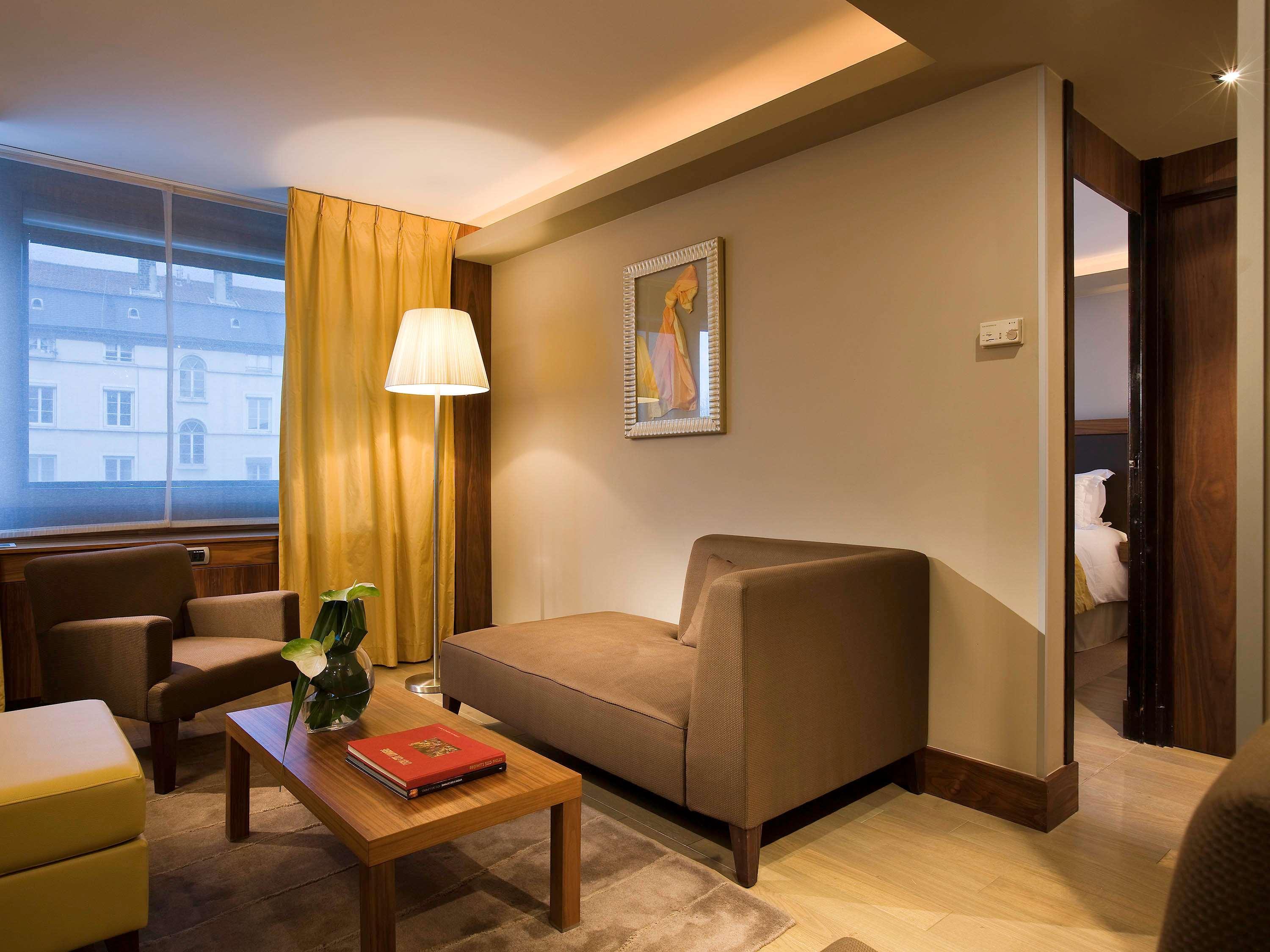 Sofitel Lyon Bellecour Hotel Exterior foto A suite at the hotel