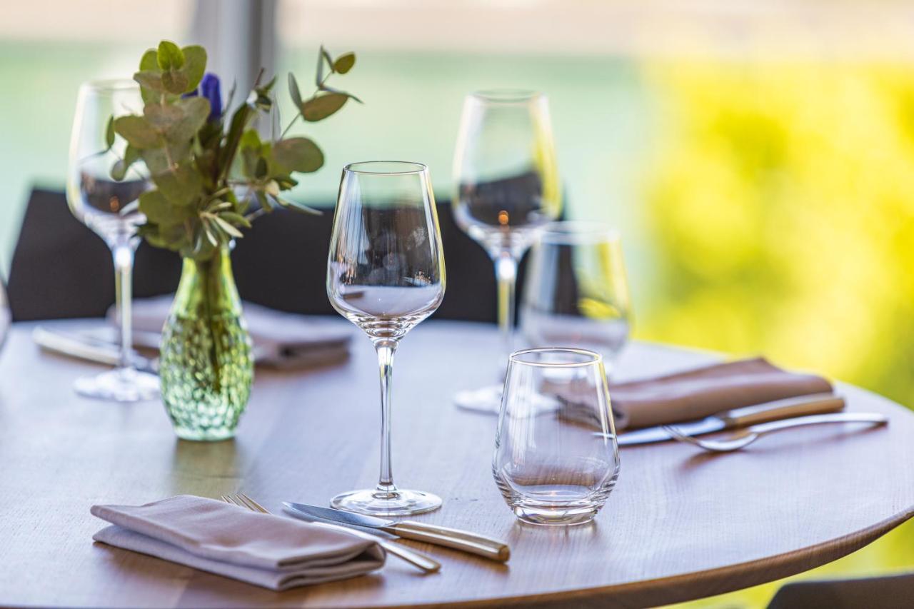 Sofitel Lyon Bellecour Hotel Exterior foto Wine glasses