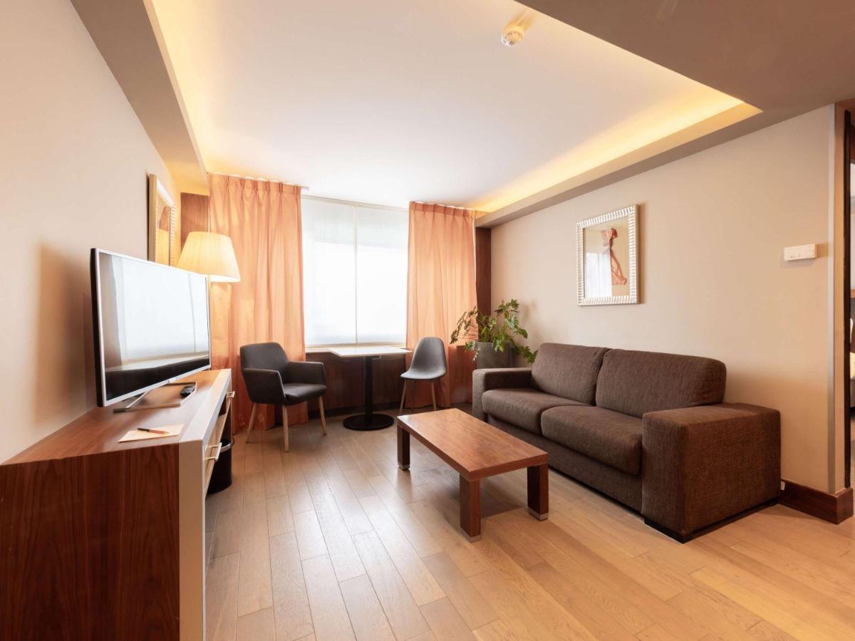 Sofitel Lyon Bellecour Hotel Exterior foto A living room