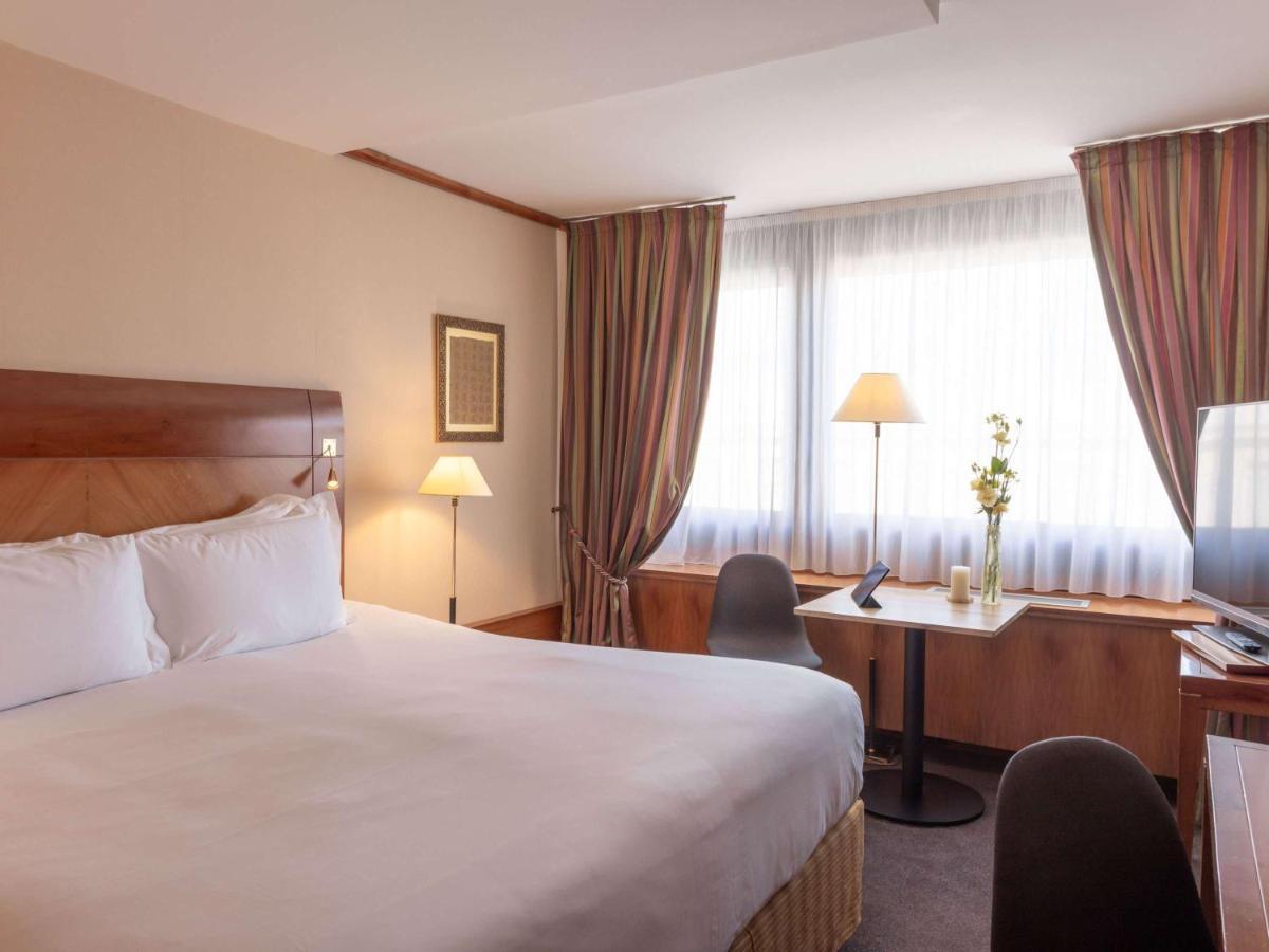 Sofitel Lyon Bellecour Hotel Exterior foto A room at the hotel