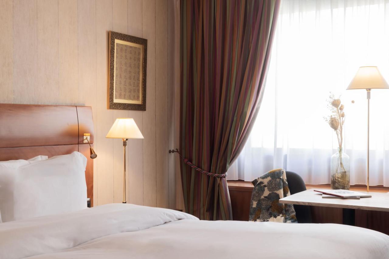 Sofitel Lyon Bellecour Hotel Exterior foto A room at the hotel