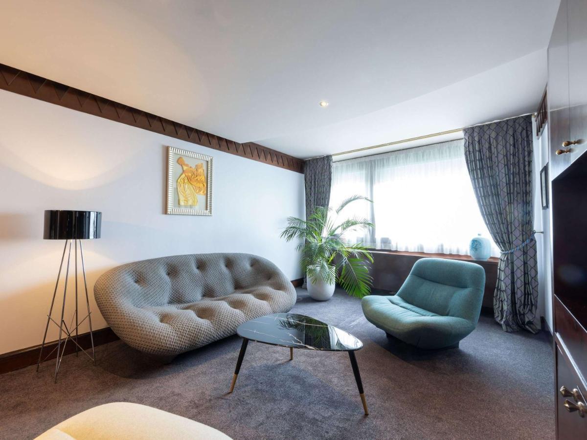 Sofitel Lyon Bellecour Hotel Exterior foto A suite at the Hotel de la Ville