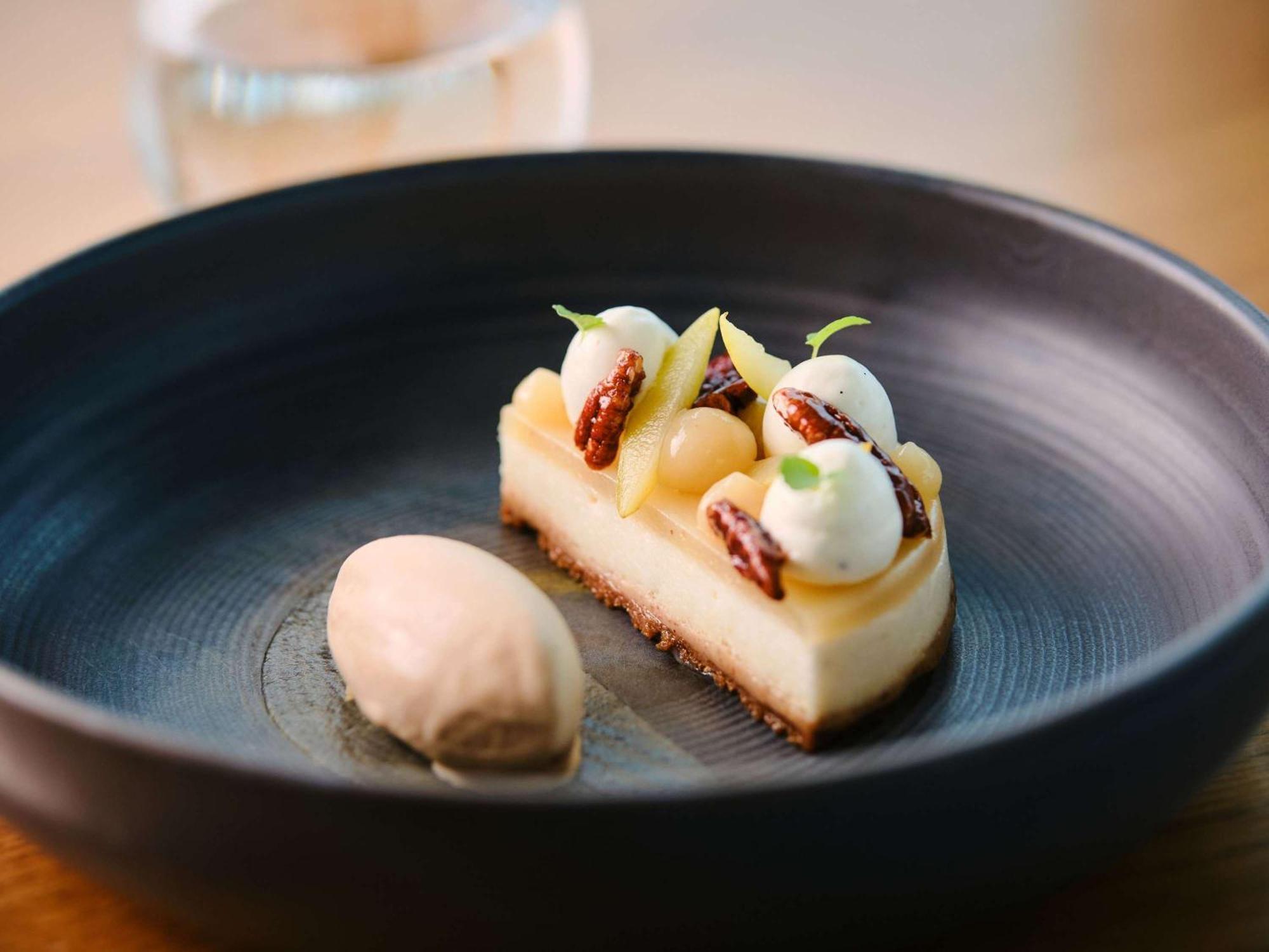 Sofitel Lyon Bellecour Hotel Exterior foto A cheesecake